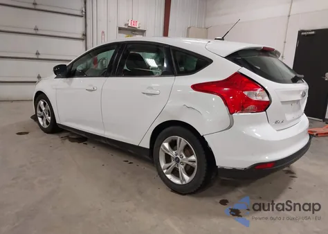 2014 Ford Focus Se z USA, uszkodzony, nr VIN 1FADP3K26EL301235